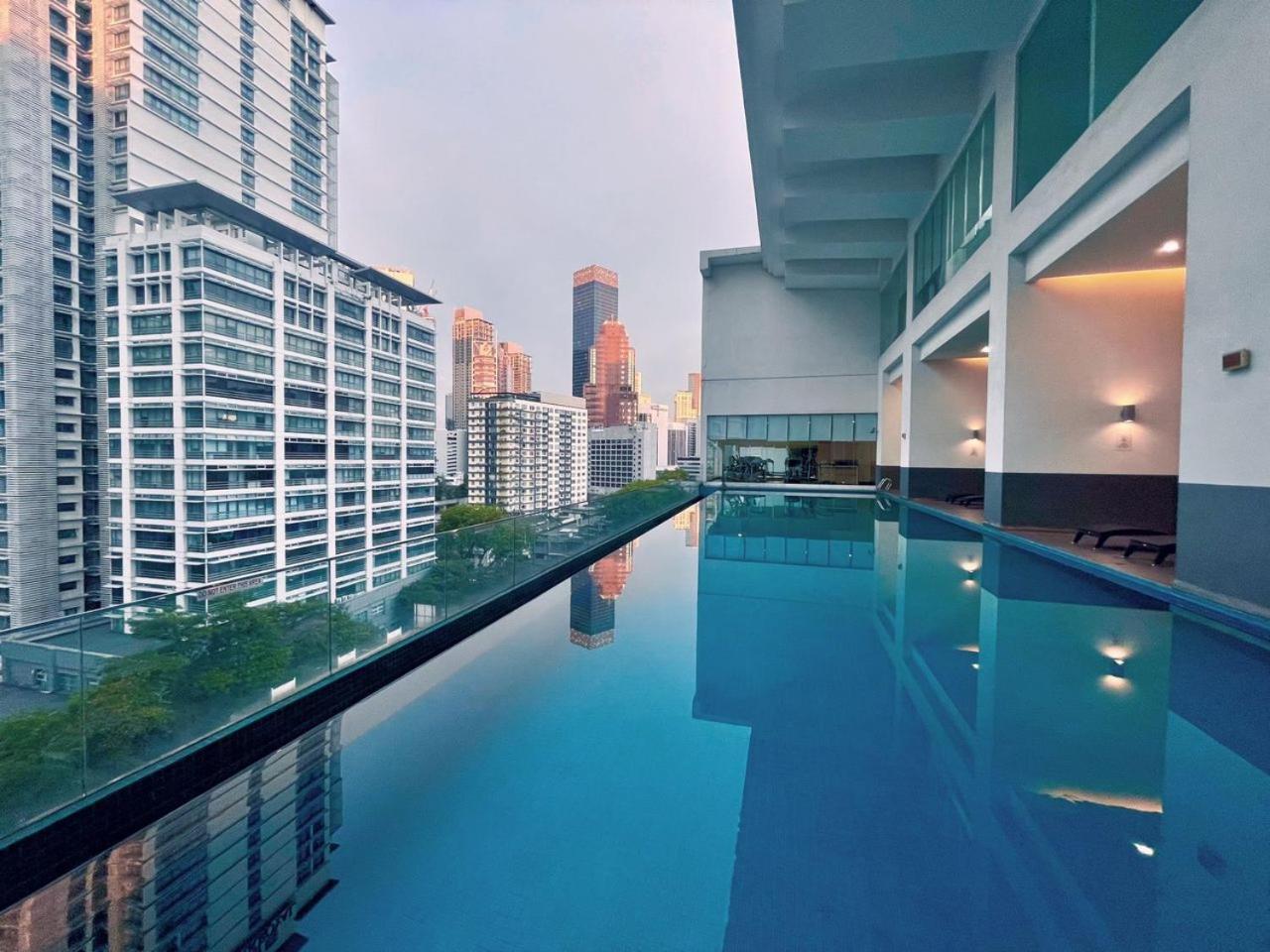 קואלה לומפור Lux Suites Kl City Pavilion Bukit Bintang With Infinity Pool מראה חיצוני תמונה